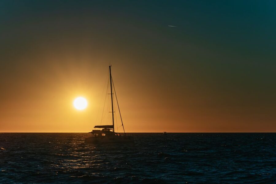 Santorini: Catamaran Caldera Cruise with Meal and Drinks - Who gets the most from this $70 cruise