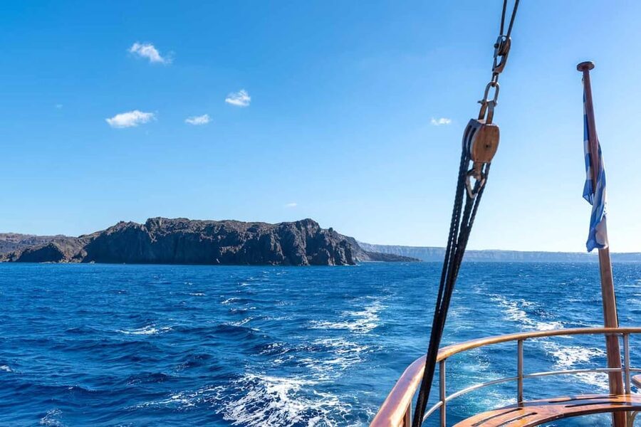 Santorini Port: Cruise to Volcano, Hot Springs & Thirassia - Why this Caldera cruise is worth considering