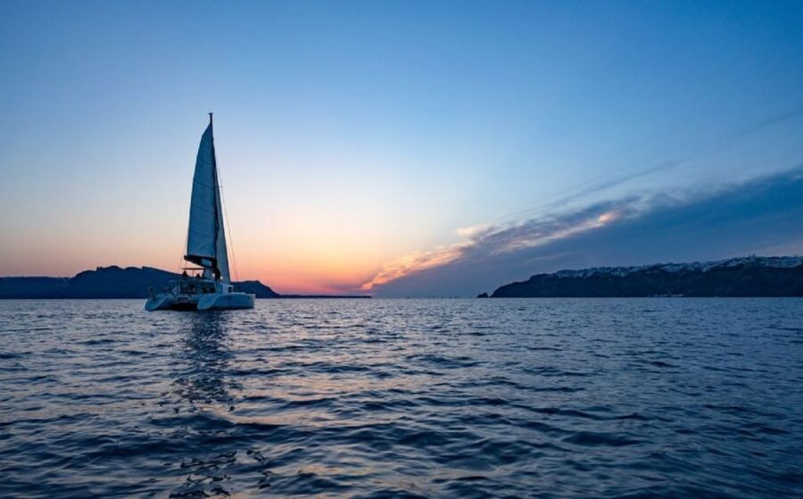 Santorini: Sunset Cruise with Swim Stops, Dinner, and Drinks - Who will enjoy this Santorini cruise?