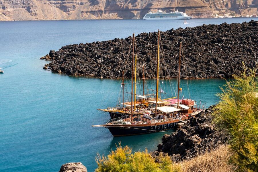 Santorini: Volcanic Islands Cruise with Hot Springs Visit - Walking across Nea Kameni’s active volcano