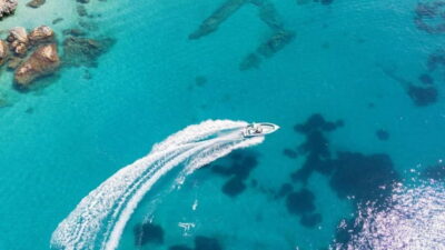 Boat Tour to 7 Destinations with Beach Umbrella