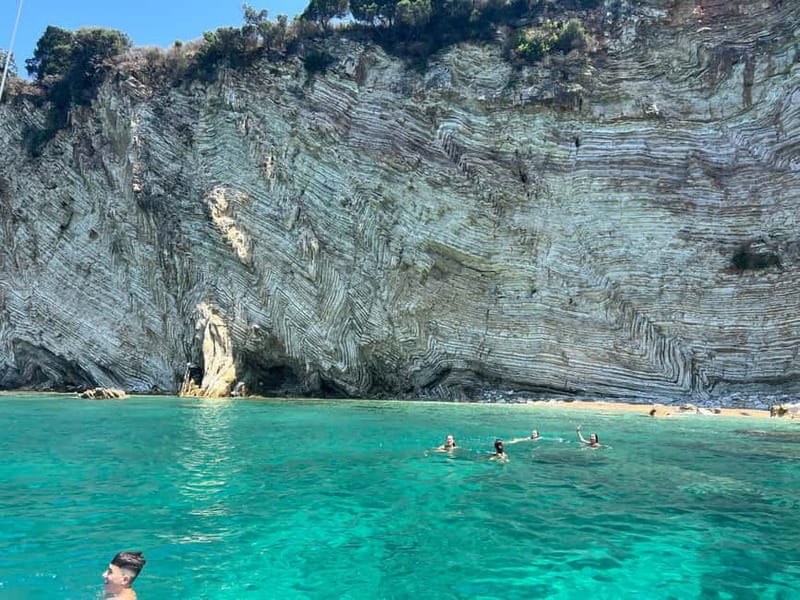 Saranda: Boat Tour to 7 Destinations with Beach Umbrella - Practical tips for a smoother day