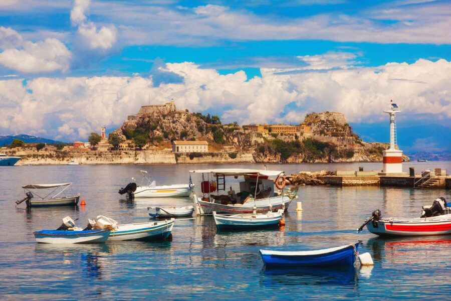 Saranda: Corfu Town and Palaiokastritsa Day Trip with Cruise - Optional boats to caves and quieter beaches
