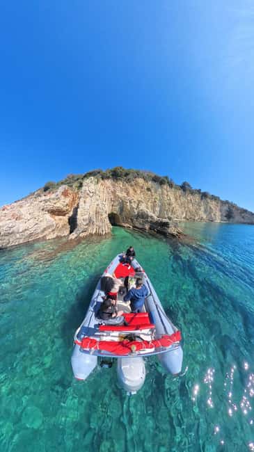 Sarandë: Boat Tour to Kroreza with Snorkel and free Umbrella - Key points at a glance