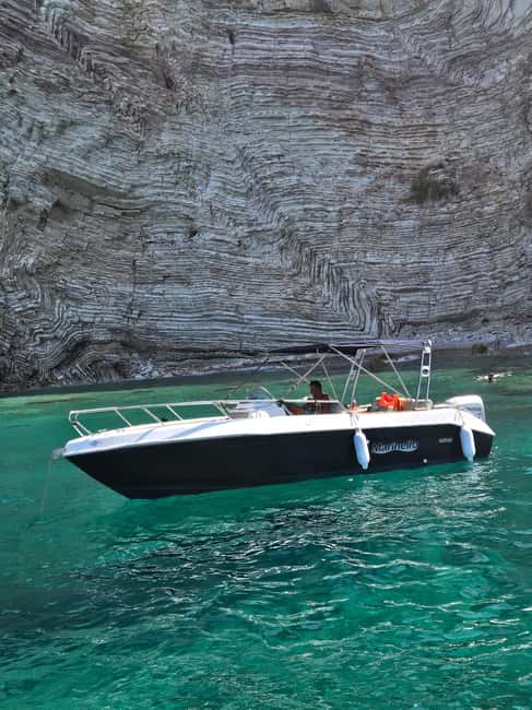 Sarandë: Boat Tour to Kroreza with Snorkel and free Umbrella - The $34 trip in plain terms
