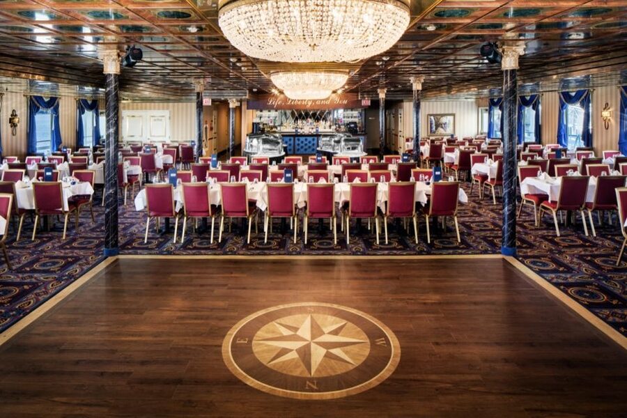 Savannah: Buffet Dinner Cruise with Live Entertainment - Practical advice for a smoother night