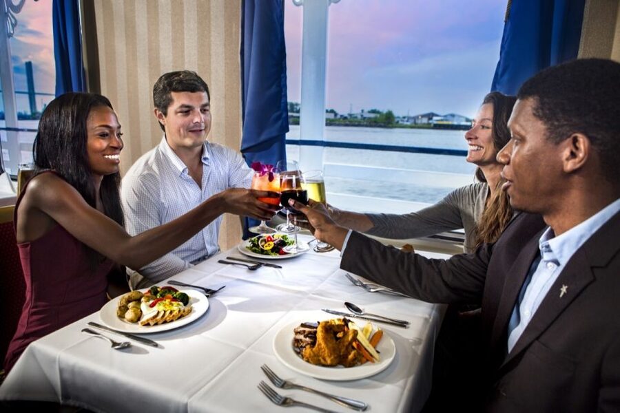 Savannah: Buffet Dinner Cruise with Live Entertainment - A two-hour evening on the Savannah River
