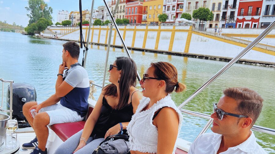Seville: Guadalquivir River Boat Tour - From Cartuja to the northern bridges