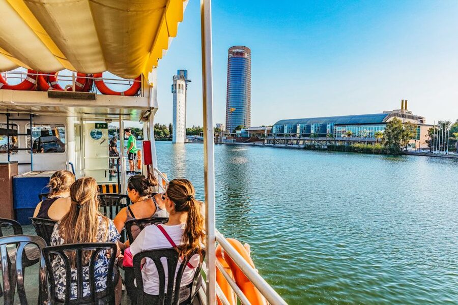 Seville: Guadalquivir River Cruise - Historic buildings, churches, and exhibition pavilions