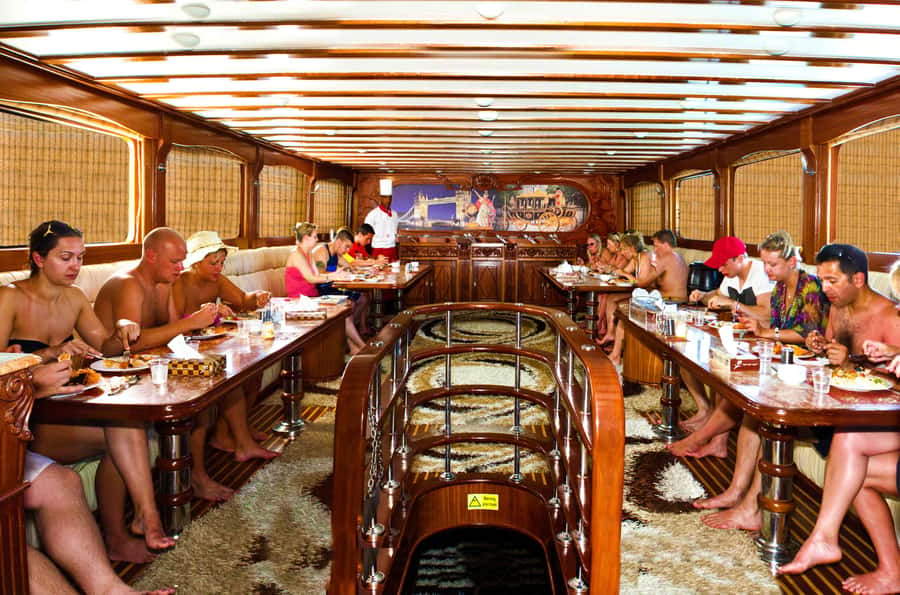 Sharm El-Sheikh: Luxury Ras Mohammed & White Island Cruise - Timing, weather, and the return to Sharm El Sheikh