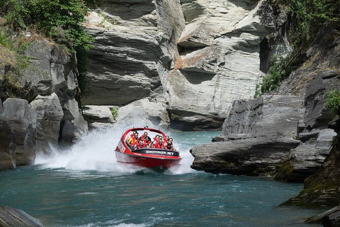 Shotover River Extreme Jet Boat Ride in Queenstown - Safety gear and a quick start at the river