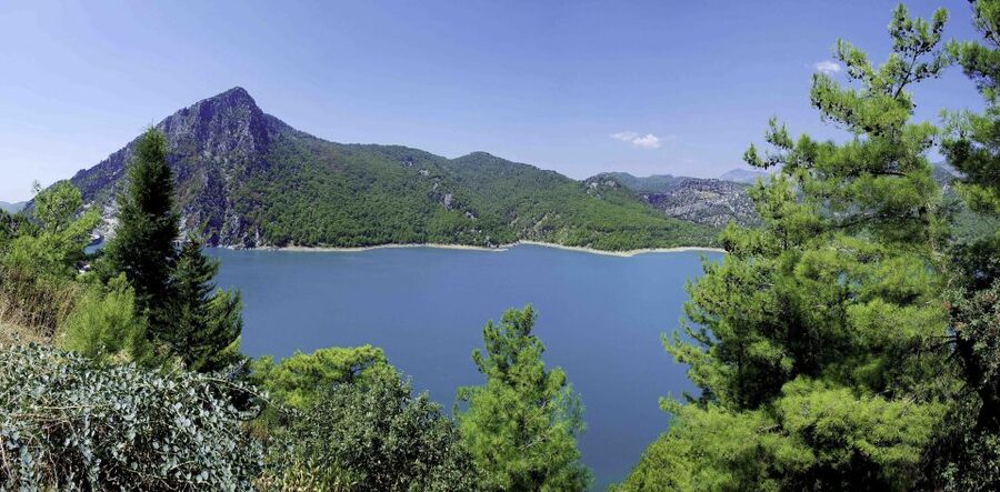 Side: Green Canyon Boat Trip & Bus Safari with Lunch - Lunch beside Green Lake