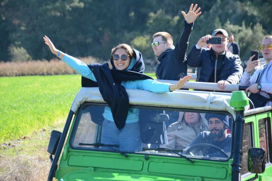 Side: Green Canyon Jeep and Boat Tour with Lunch - Manavgat Waterfalls, an easy first stop