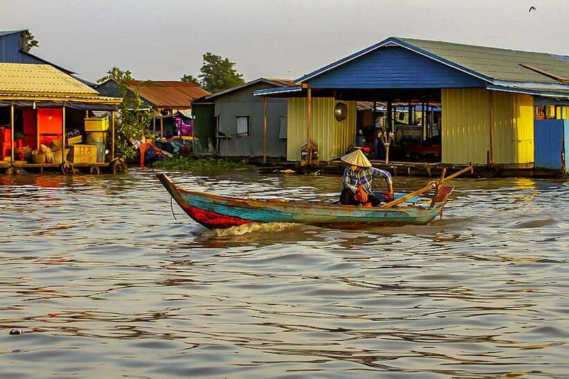 Siem Reap Floating Village Kampong Phluk Sunset with Boat - Food and drinks at the floating restaurant