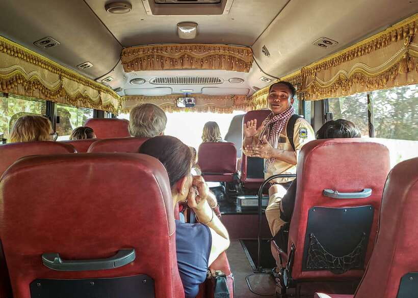 Siem Reap: Kampong Phluk Floating Village Tour with Boat - The pagoda and its colorful religious art