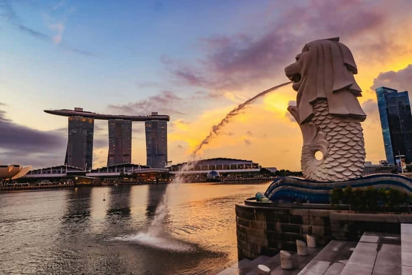 Singapore River Cruise, Garden Rhapsody & Spectra by CYT - Clarke Quay and the river boarding point