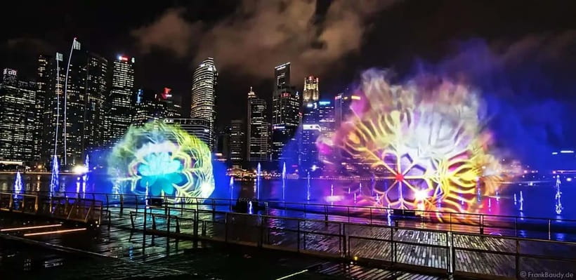 Singapore River Cruise, Garden Rhapsody & Spectra by CYT - Merlion Park at golden hour