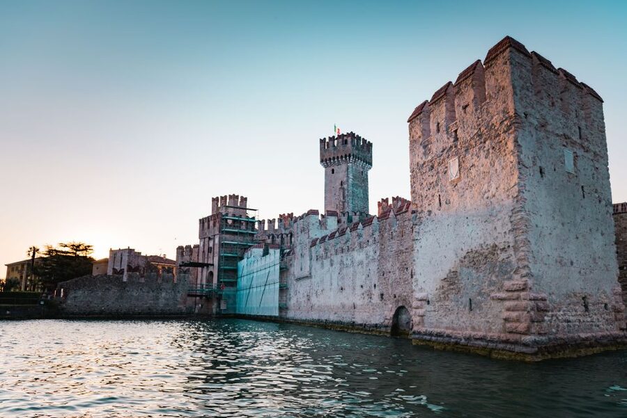 Sirmione: Sunset Boat Cruise with Local Wine - Sirmione’s Thermal Waters