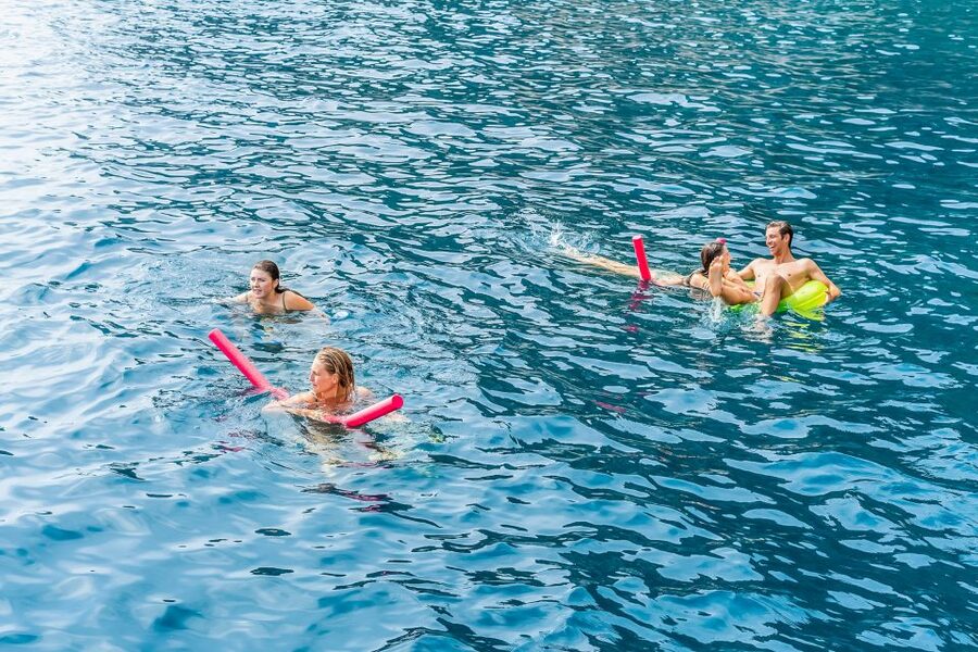 Sorrento: Exclusive Capri Boat Tour and Optional Blue Grotto - Four hours to explore Capri your way