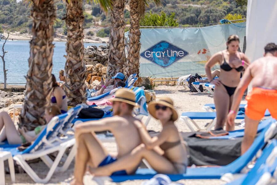 Split: Blue Lagoon 3 Islands All-Inclusive Cruise with Lunch - Booking and weather advice