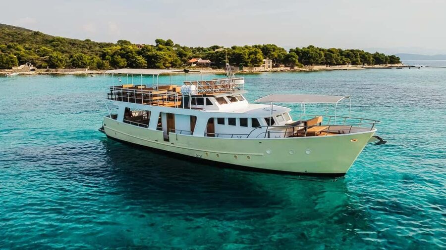 Split: Blue Lagoon and 3 Island Cruise with Food and Drinks - Should you book the Blue Lagoon cruise?