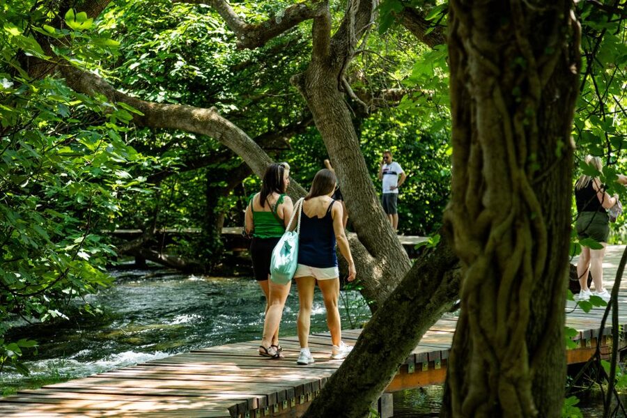 Split: Krka National Park Day Trip with Boat Ride & Swimming - Waterfalls, crowds, and the best use of your park time