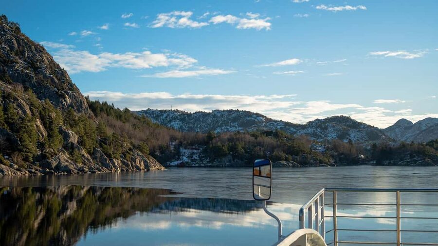 Stavanger: Electric Fjord Cruise to Lysefjord & Preikestolen - A boat designed for Norway’s changeable weather