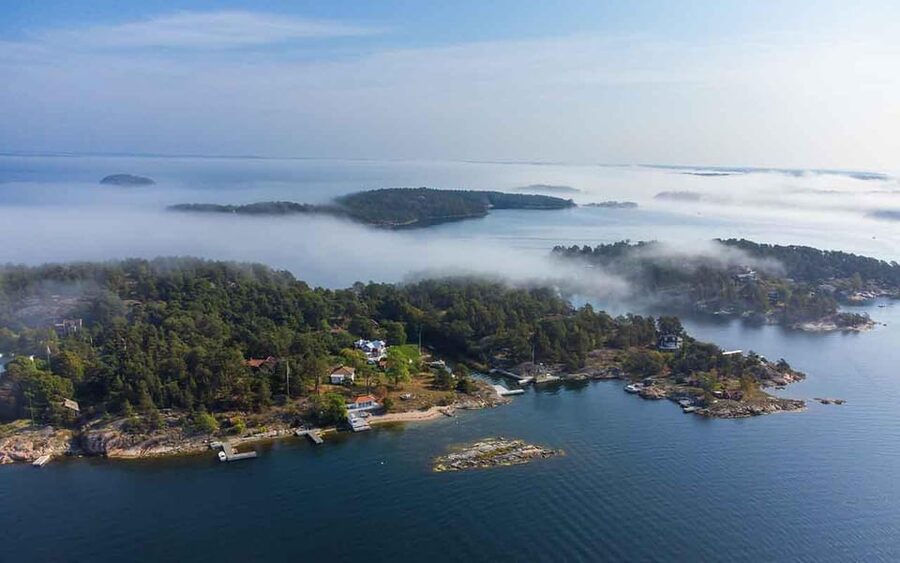 Stockholm: Archipelago Boat Tour - From Djurgården Canal to open water