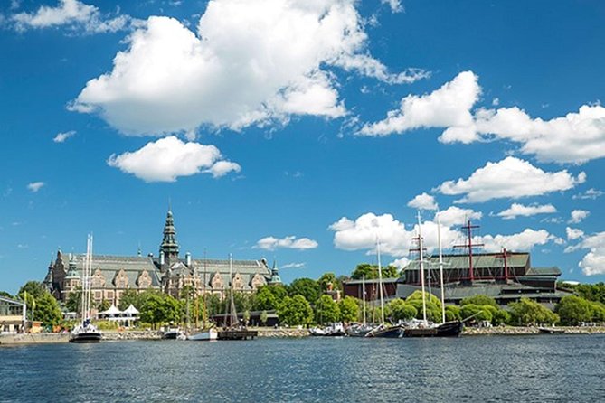 Stockholm: Highlights Boat Tour - Gamla Stan and Södermalm From the Canal