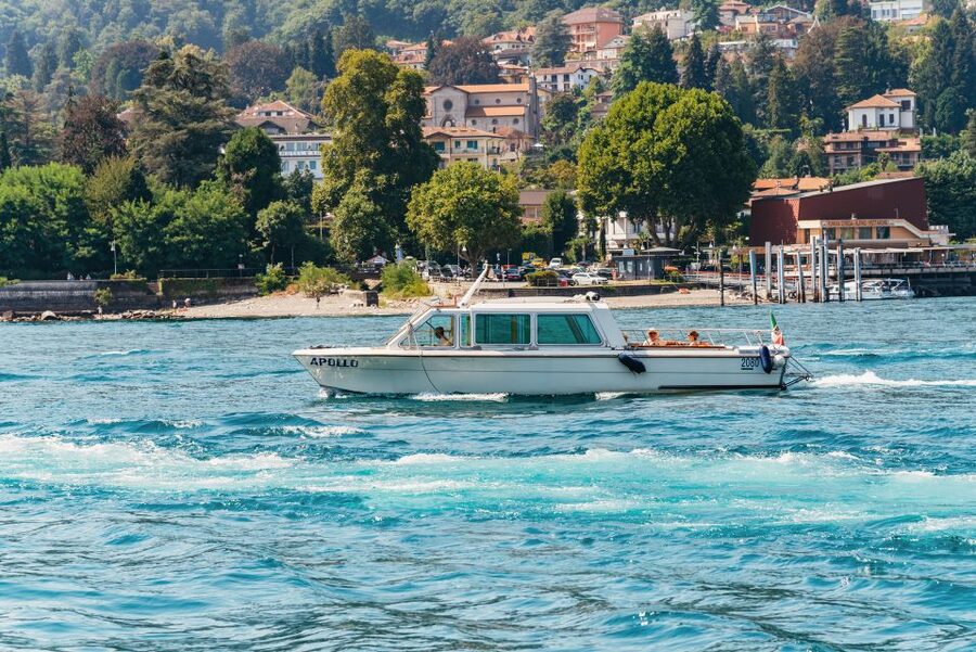 Stresa: 3 Borromean Islands Hop-On Hop-Off Boat Tour - A low-cost way to see Lake Maggiore’s famous islands