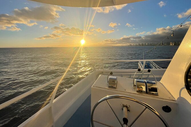Sunset Dinner Cruise in Honolulu, Hawaii - The biggest concern is the boat’s recent operating record