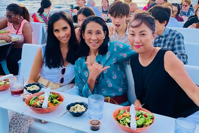 Sunset Dinner Cruise in Honolulu, Hawaii - A freshly prepared dinner instead of buffet catering