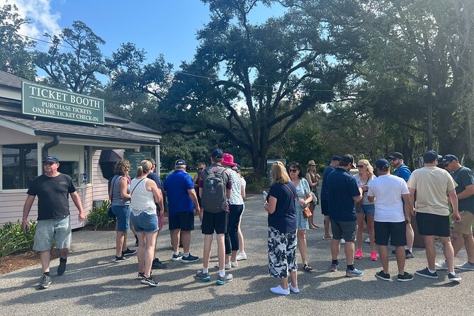 Swamp Boat Ride and Oak Alley Plantation Tour from New Orleans - Who should book this Louisiana day trip?