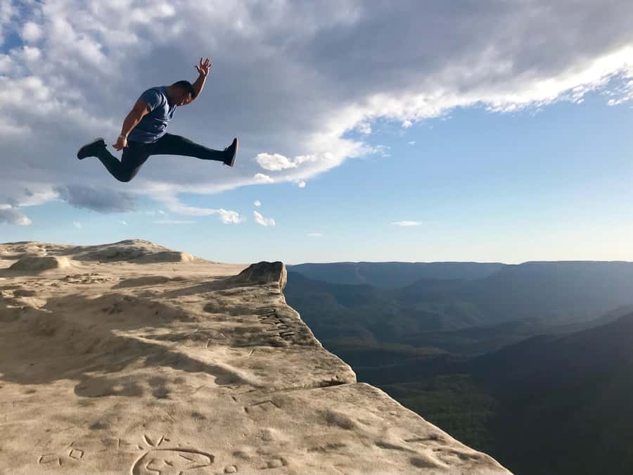 Sydney: Blue Mountains National Park Tour with River Cruise - Leura at lunchtime