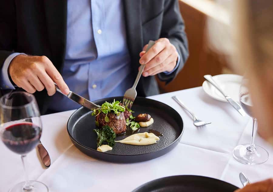 Sydney: Harbour Dinner Cruise with 3, 4 or 6-Course Menu - Sunset timing changes the whole mood