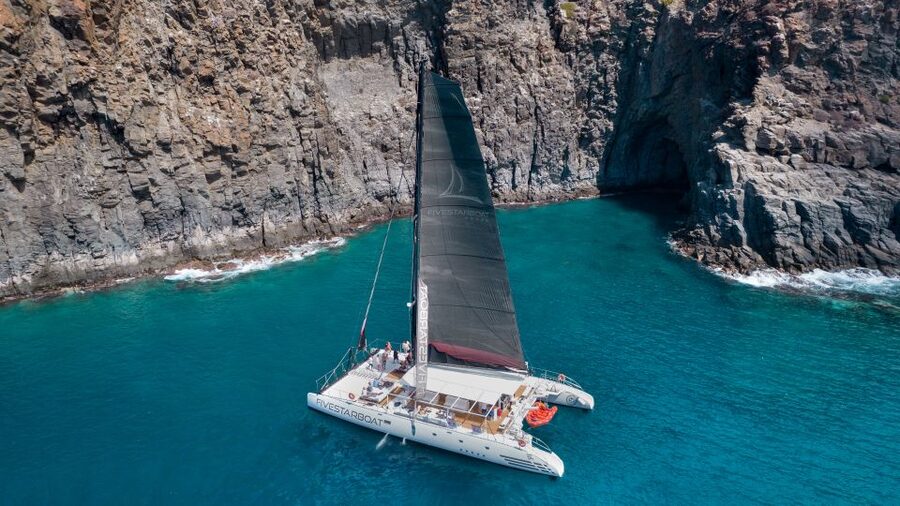 Tenerife: Catamaran Cruise with Brunch and Unlimited Drinks - Canarian food, with a clear difference between three and four hours