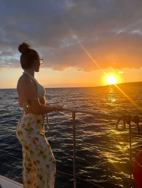Tenerife: Sunset Catamaran Tour with Transfer, Buff & Drinks - Tapas, fruit, and drinks on the Atlantic