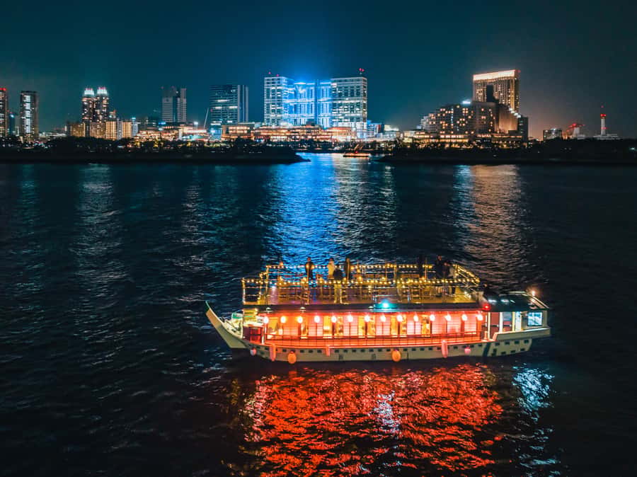 Tokyo: Yakatabune Dinner Cruise with Japanese Show & Drinks - Shamisen music and an interactive Japanese show