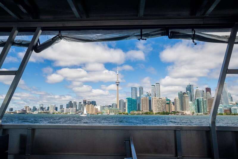 Toronto: Harbor and Islands Sightseeing Cruise - Live commentary makes the route more than a photo stop
