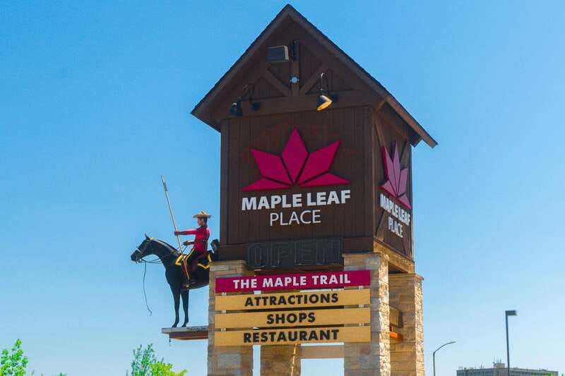 Toronto: Niagara Falls Day Tour with Optional Boat Cruise - Lunch, free time, and the return to Toronto
