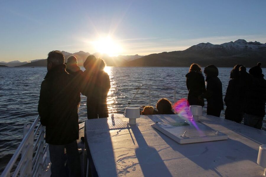 Tromsø: Arctic Fjord Cruise & Fishing Experience - Who should book this experience