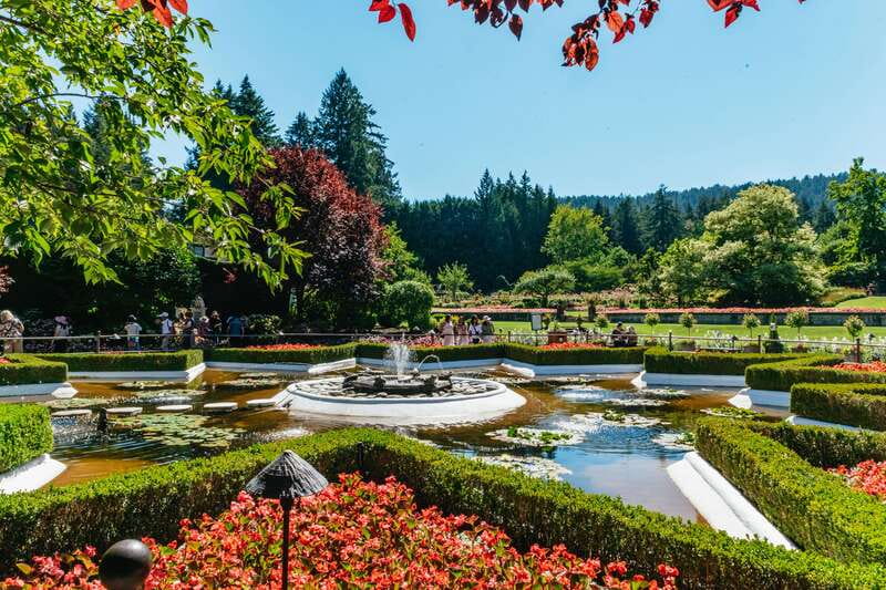 Vancouver: Victoria, Gulf Islands Cruise, & Butchart Gardens - Butchart Gardens: two hours among famous plant displays