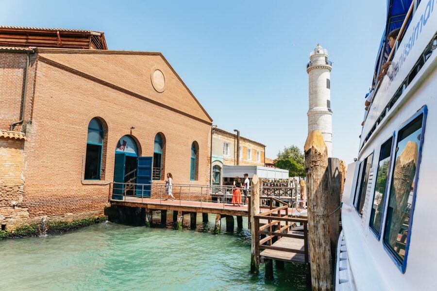 Venice: Burano, Torcello & Murano Boat Tour w/Glassblowing - Murano: watch a glass master work