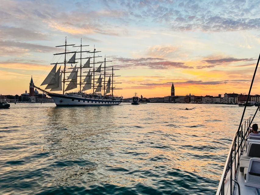 Venice: Catamaran Sunset Jazz Cruise with Aperitivo - What the $94 price gets you
