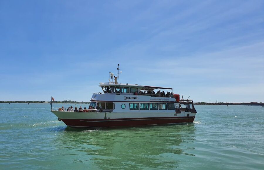 Venice: Murano & Burano Panoramic Boat Tour w/ Glassblowing - Why Murano and Burano Belong on a Venice Visit