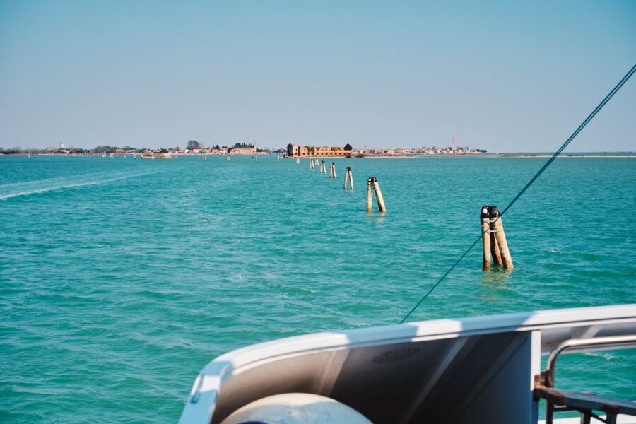 Venice: Murano & Burano Panoramic Boat Tour w/ Glassblowing - Returning to Venice at the Right Time