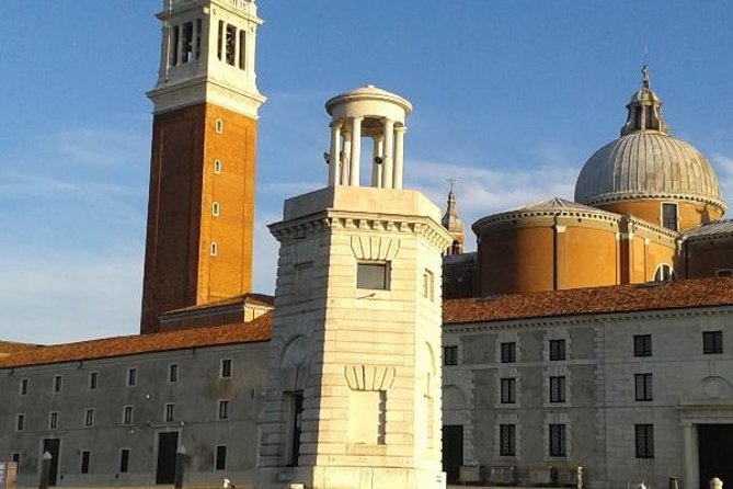 Venice Sunset Cruise by Typical Venetian Boat with Prosecco - The Prosecco stop between Giudecca and San Giorgio