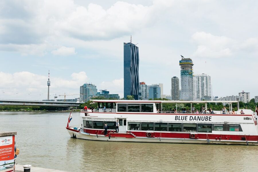 Vienna: City Cruise with Optional Lunch - Leaving Schwedenplatz and finding your seat