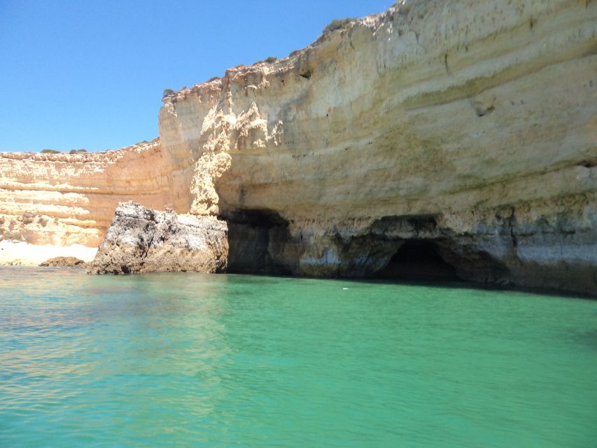 Vilamoura: Algarve Coast 3-Hour Sailing Cruise With Open Bar - What the crew adds to the experience