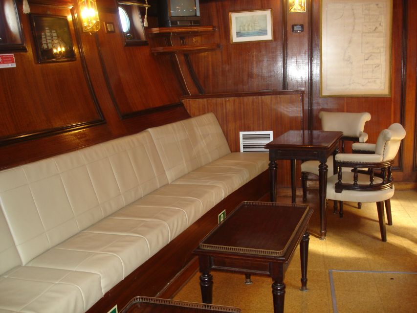 Vilamoura: Algarve Coast 3-Hour Sailing Cruise With Open Bar - Who should book the Condor cruise?